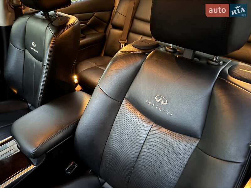 Седан Infiniti M37 2011 в Києві