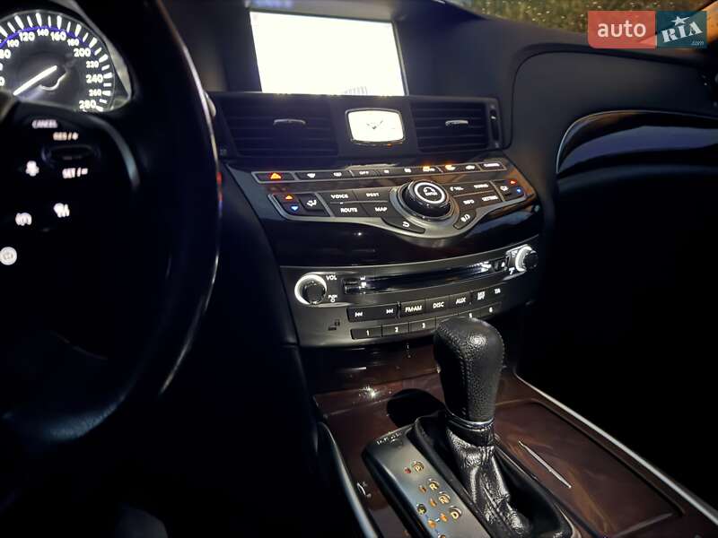 Седан Infiniti M37 2011 в Києві