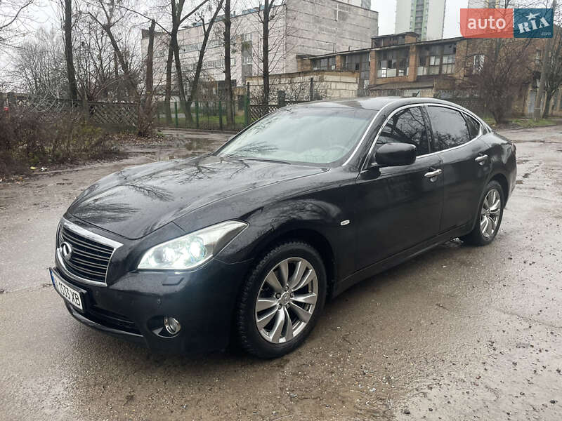 Седан Infiniti M37 2013 в Киеве