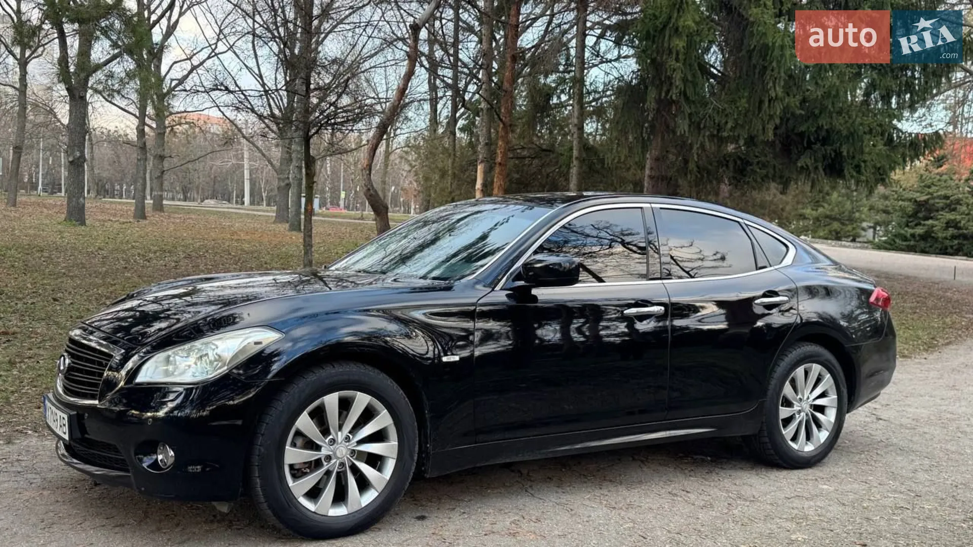 2011 Infiniti M - мініатюра 13