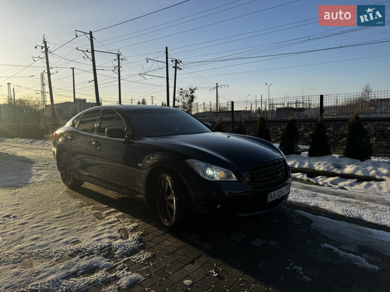 2011 Infiniti M - мініатюра 15