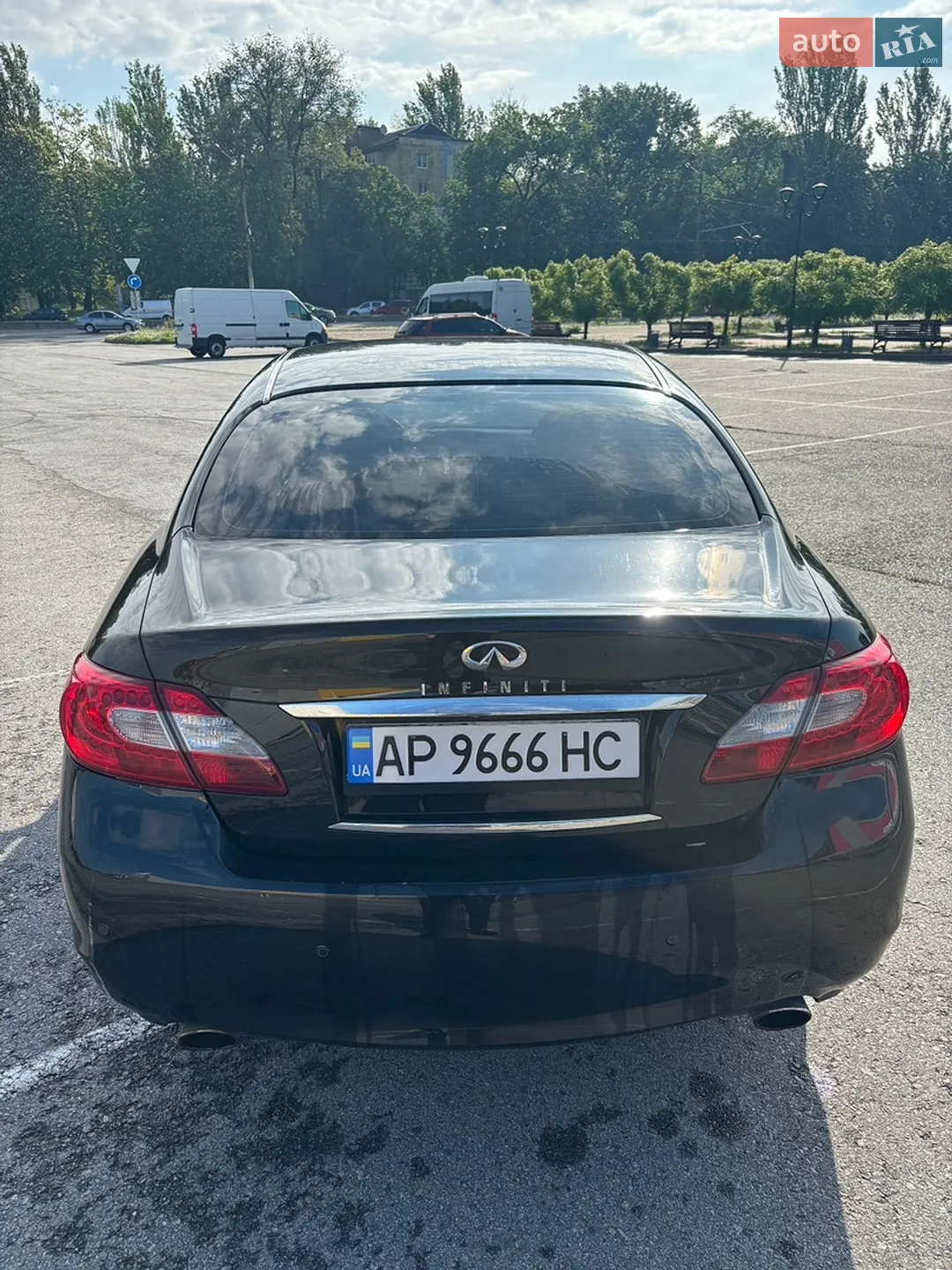 2010 Infiniti M - мініатюра 8