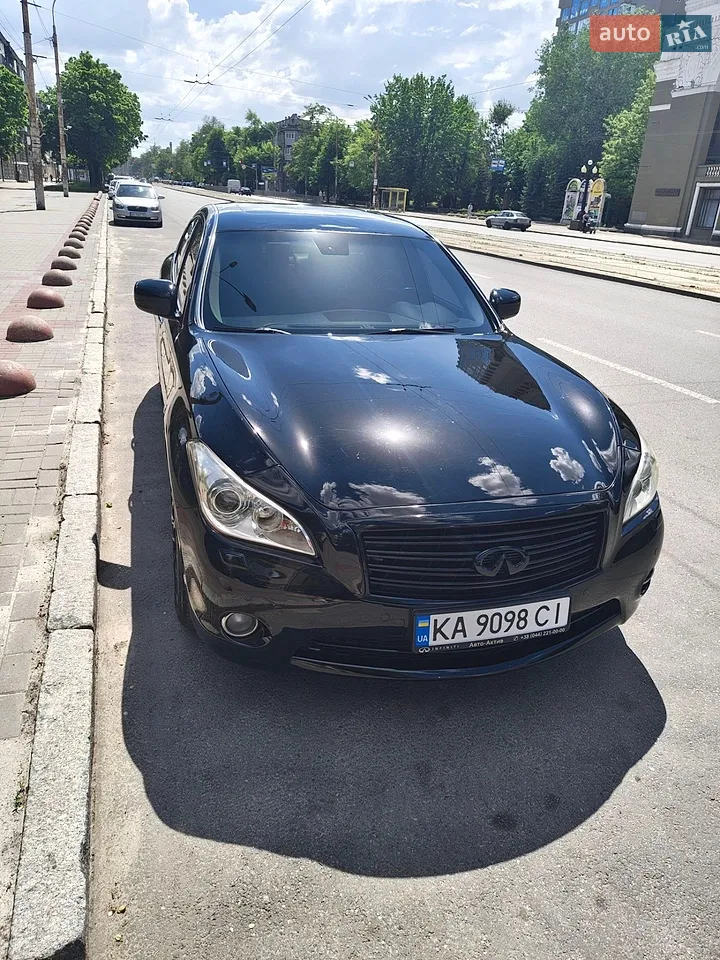2011 Infiniti M - мініатюра 17