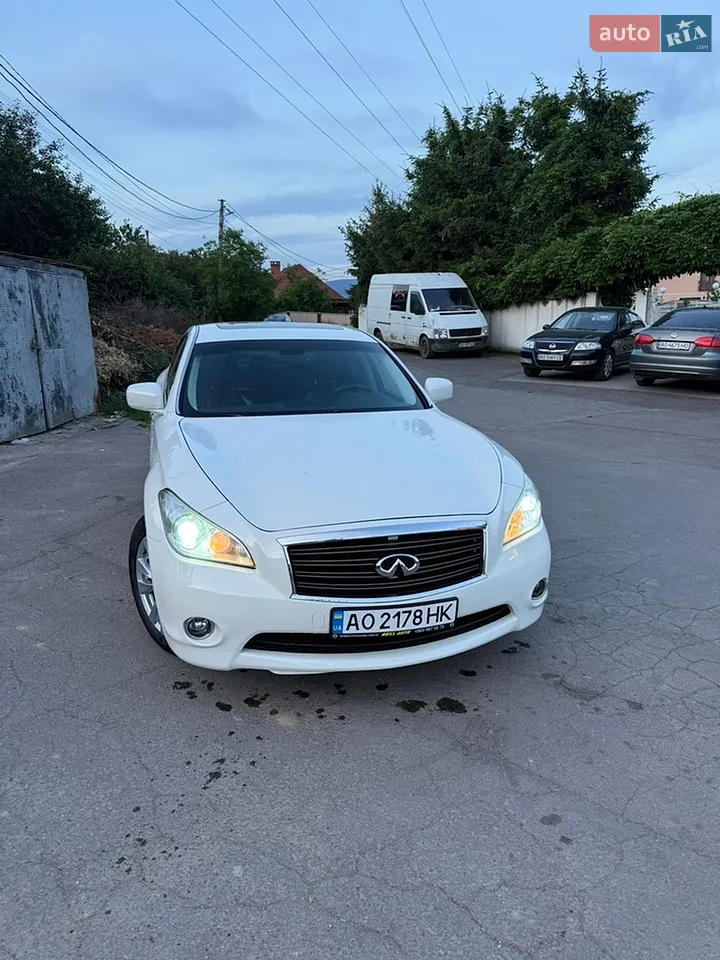 2011 Infiniti M - мініатюра 14