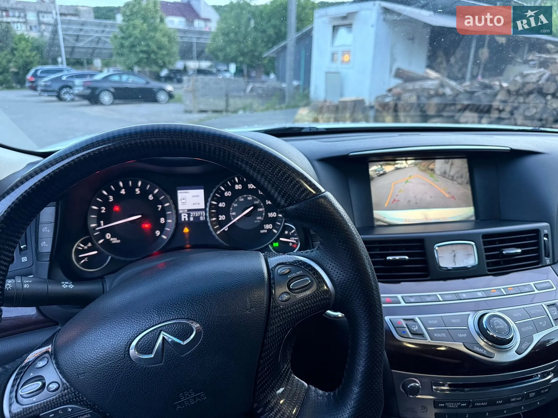 2010 Infiniti M - мініатюра 16