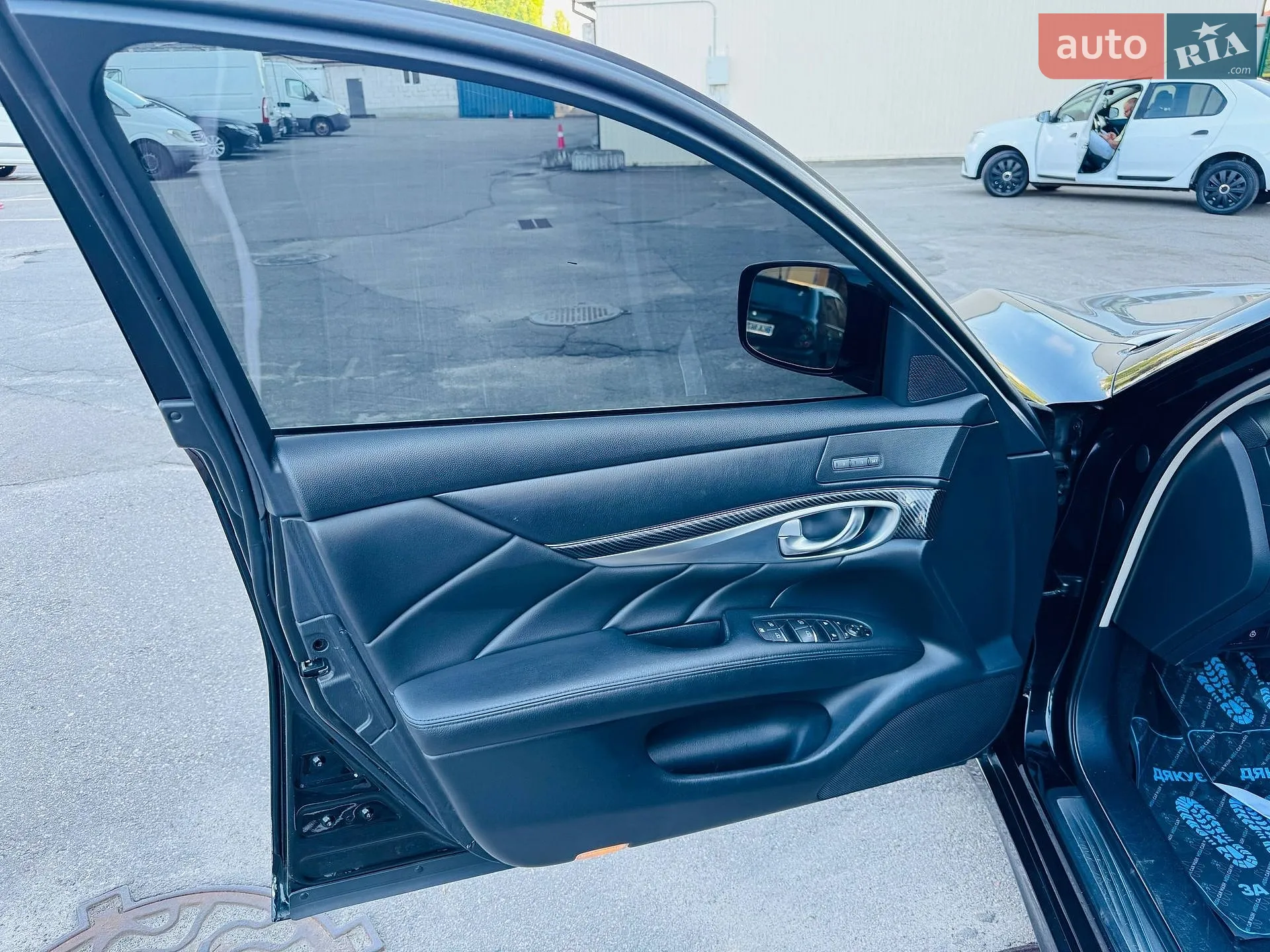 2012 Infiniti M - мініатюра 5