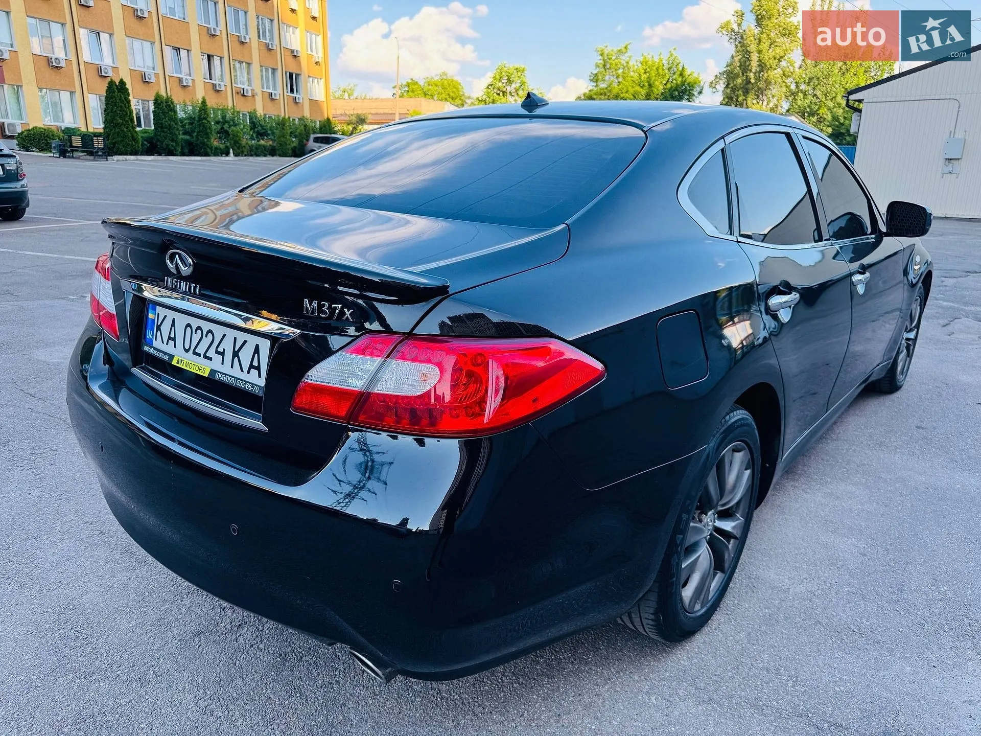 2012 Infiniti M - мініатюра 7