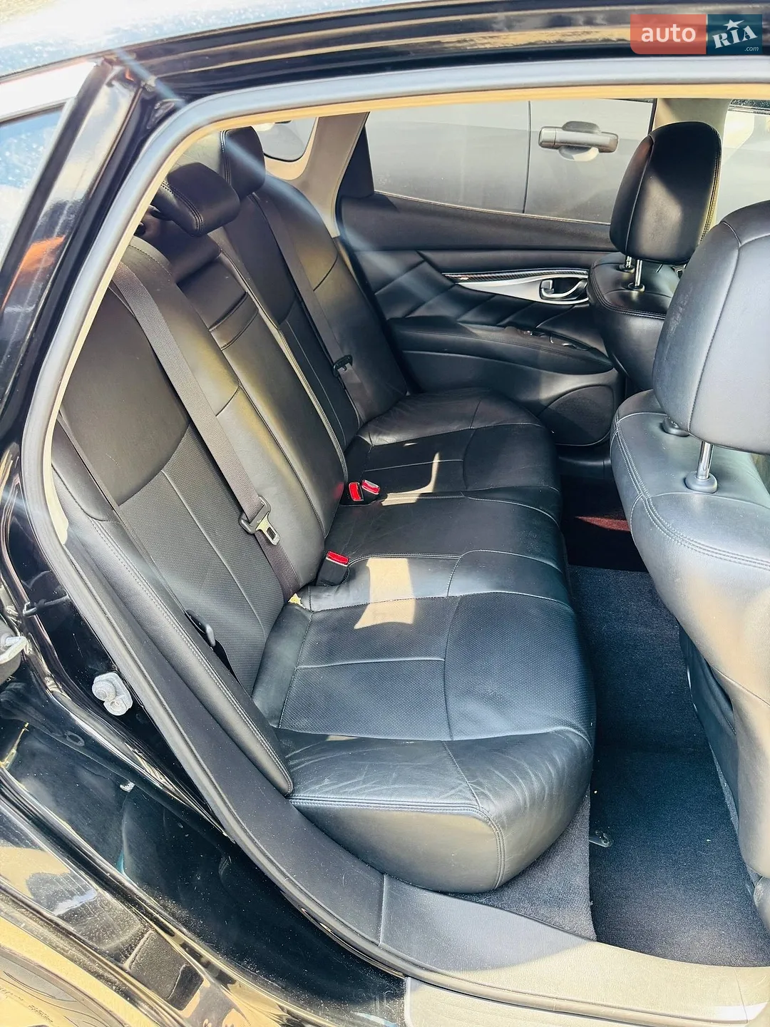 2012 Infiniti M - мініатюра 11