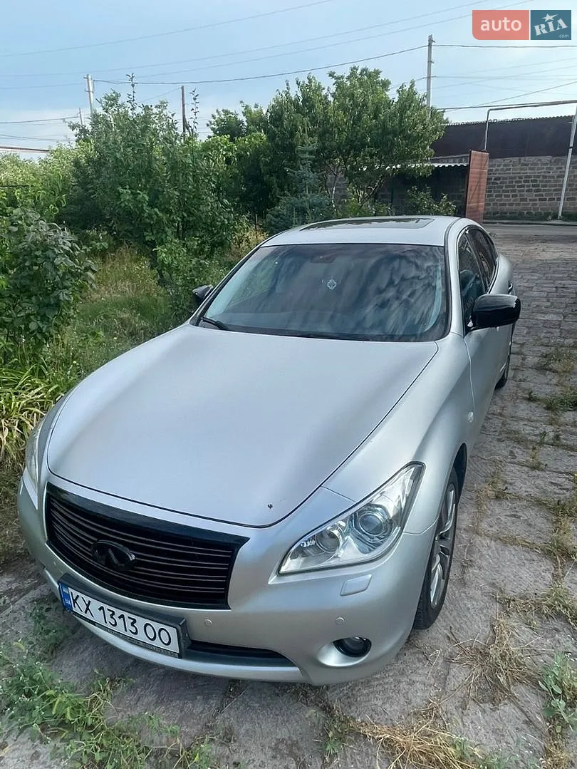 2011 Infiniti M - мініатюра 2
