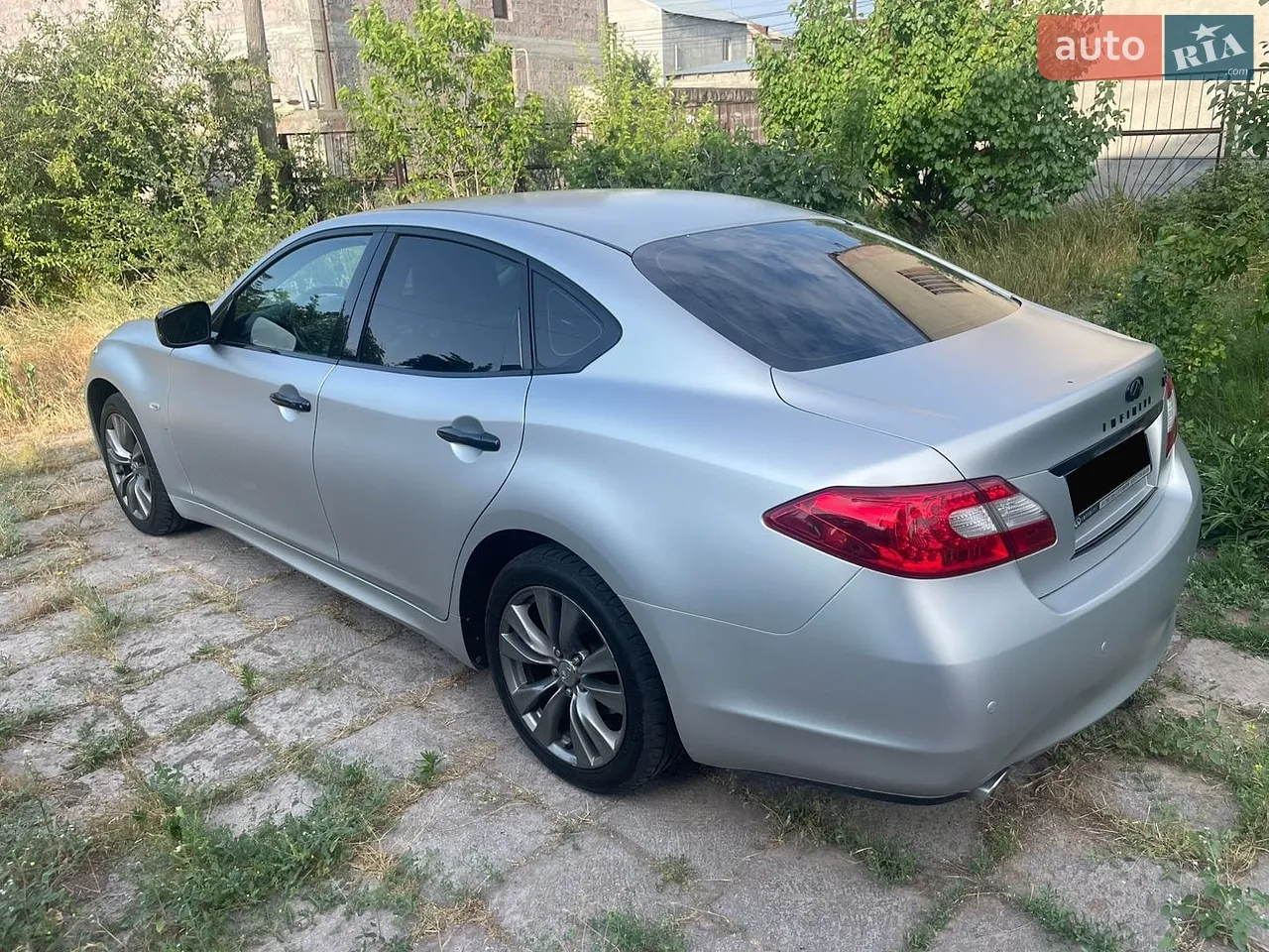2011 Infiniti M - мініатюра 18