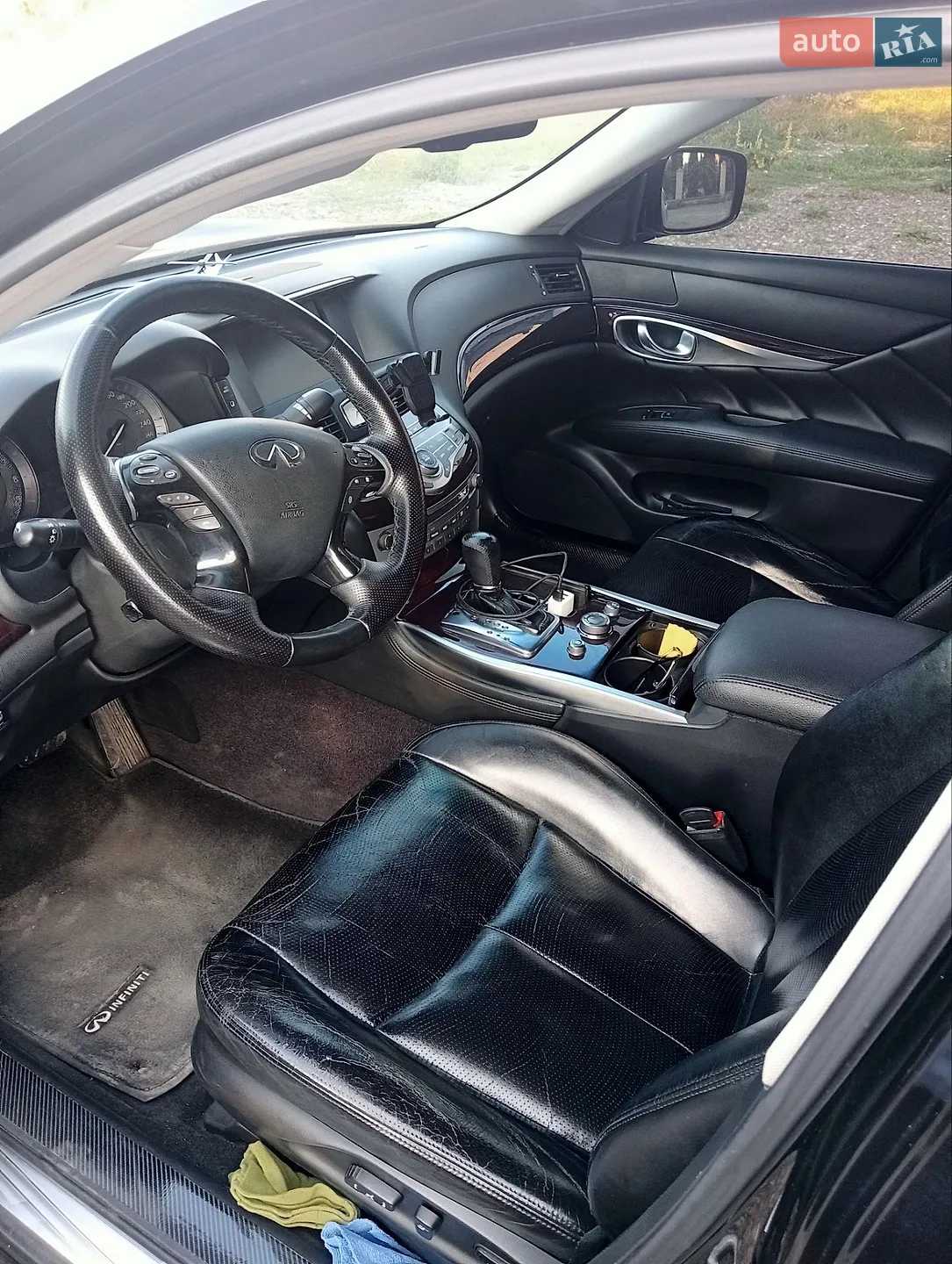 2011 Infiniti M - мініатюра 9
