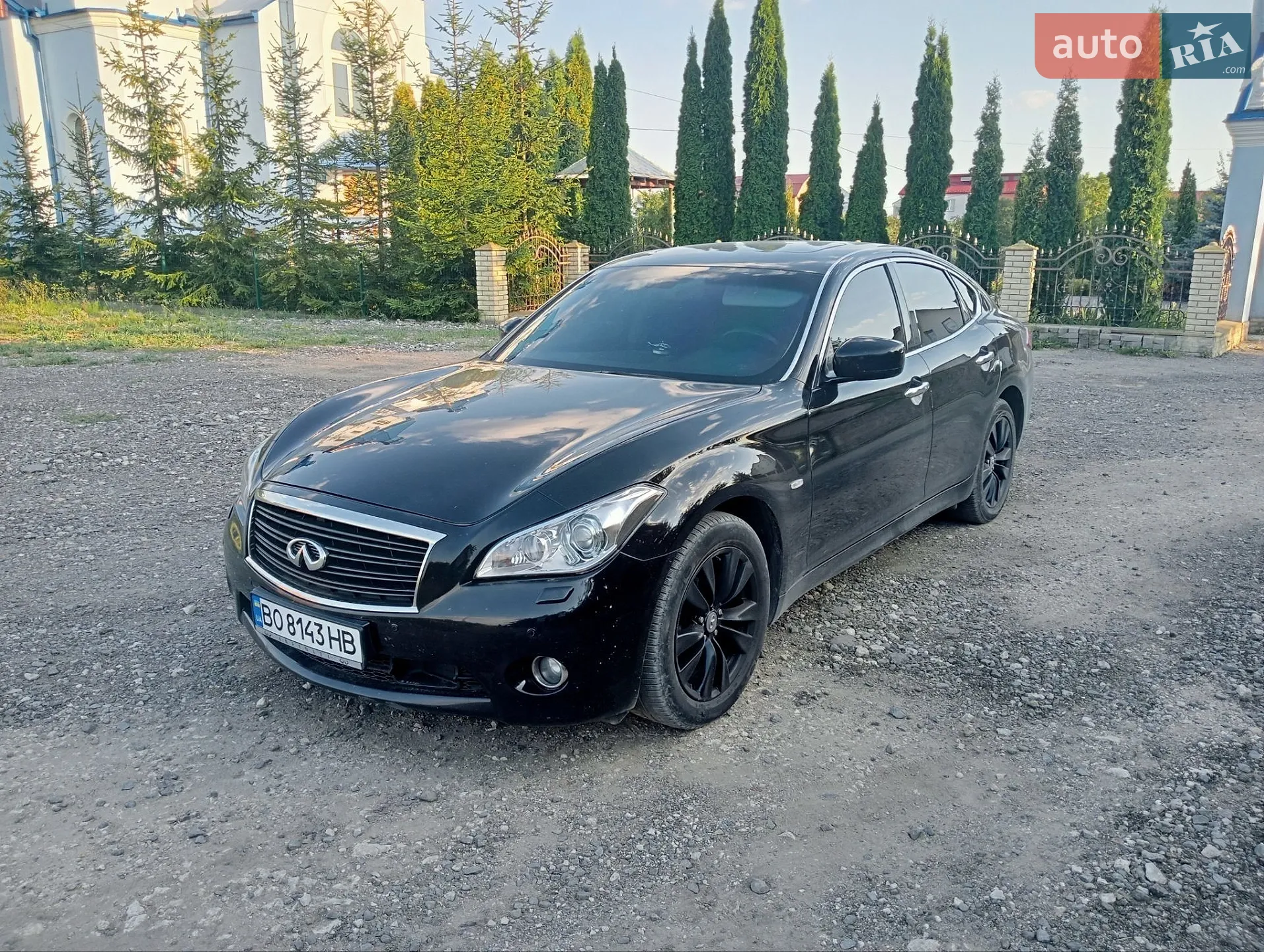 2011 Infiniti M - фото 1