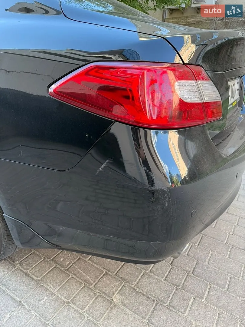 2012 Infiniti M - мініатюра 7