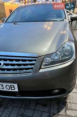 Седан Infiniti M45 2005 в Никополе
