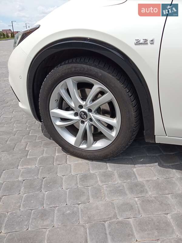 Хетчбек Infiniti Q30 2016 в Вінниці фото 6 Хетчбек Infiniti Q30 2016 в Вінниці