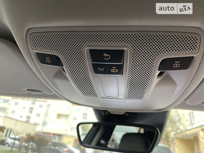 Хетчбек Infiniti Q30 2016 в Рівному