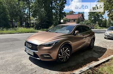 Хэтчбек Infiniti Q30 2016 в Борисполе