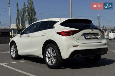 Хэтчбек Infiniti Q30 2016 в 