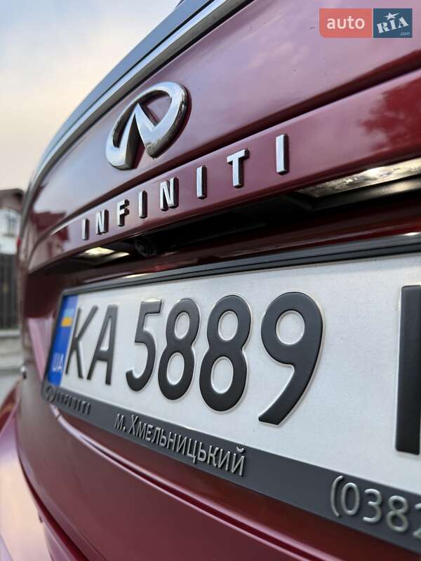Хетчбек Infiniti Q30 2019 в Києві
