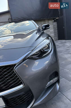 Хэтчбек Infiniti Q30 2016 в Киеве
