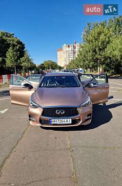 Хэтчбек Infiniti Q30 2016 в 