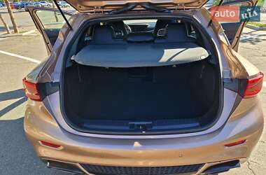 Хэтчбек Infiniti Q30 2016 в 