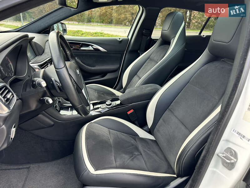 Хэтчбек Infiniti Q30 2016 в Ровно фото 18 Хэтчбек Infiniti Q30 2016 в Ровно