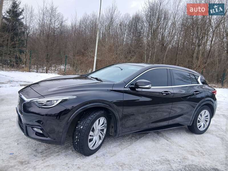 Хетчбек Infiniti Q30 2016 в Калуші