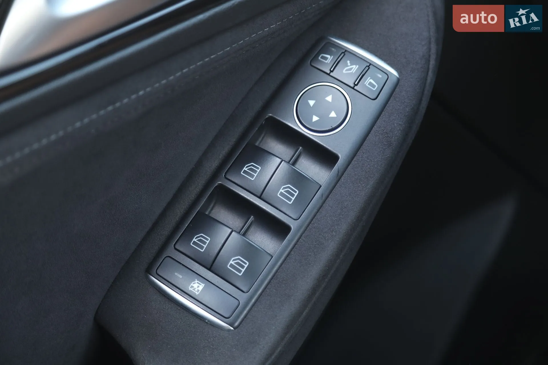2016 Infiniti Q30 - мініатюра 27