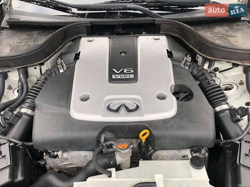 Седан Infiniti Q40 2014 в Киеве