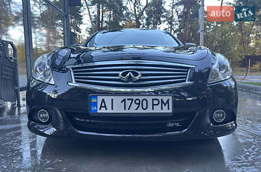 Седан Infiniti Q40 2014 в Обухове