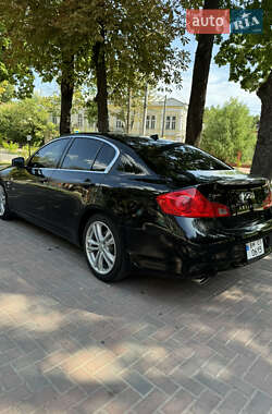 Седан Infiniti Q40 2014 в 