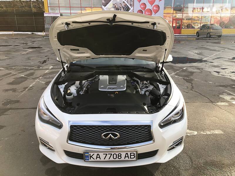 Седан Infiniti Q50 2015 в Житомирі