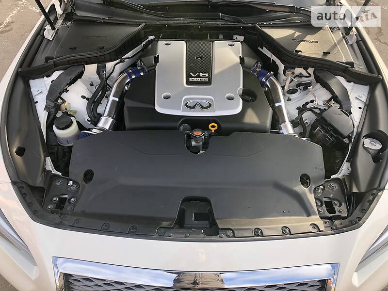 Седан Infiniti Q50 2015 в Житомирі