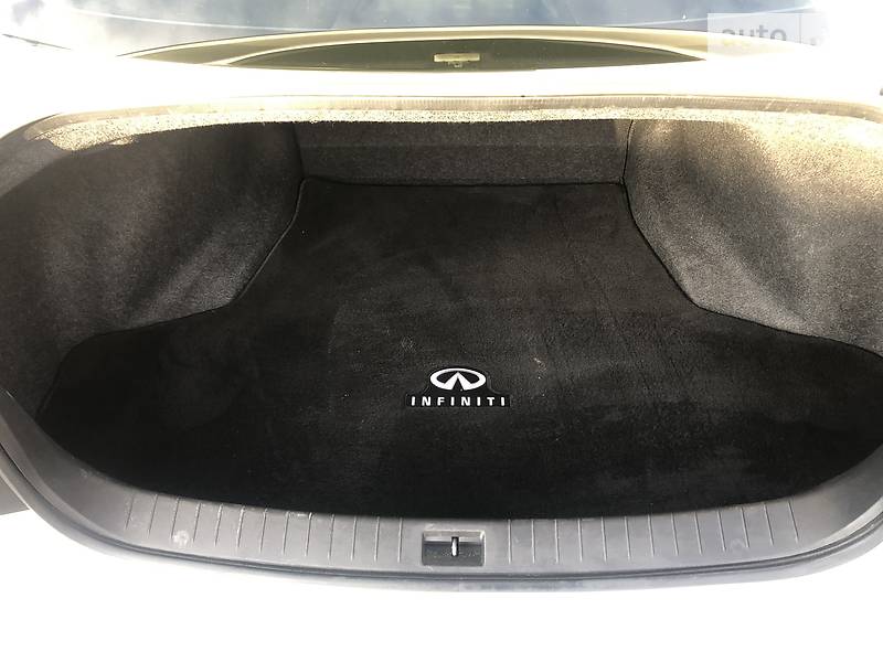 Седан Infiniti Q50 2015 в Житомирі