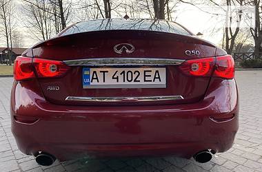 Седан Infiniti Q50 2014 в 