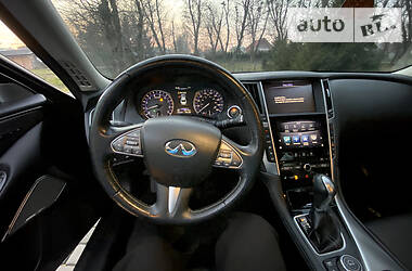 Седан Infiniti Q50 2017 в 