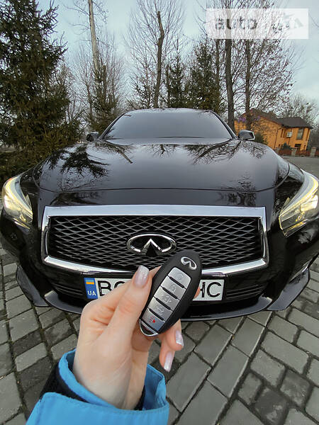 Седан Infiniti Q50 2017 в Львові
