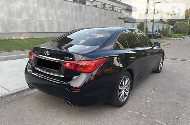 Седан Infiniti Q50 2013 в 