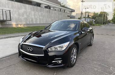 Седан Infiniti Q50 2013 в 