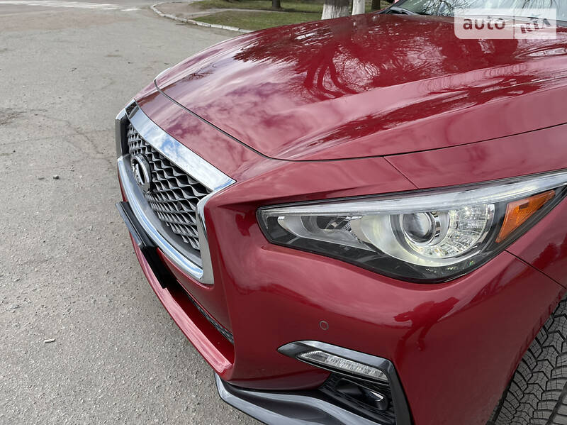 Седан Infiniti Q50 2016 в Романове