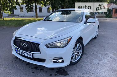 Седан Infiniti Q50 2015 в Киеве