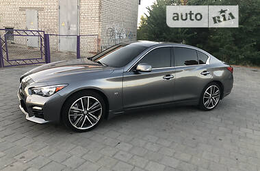 Седан Infiniti Q50 2015 в Кременчуці