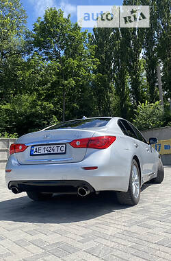 Седан Infiniti Q50 2015 в Днепре