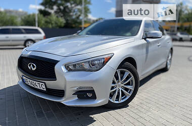 Седан Infiniti Q50 2015 в Днепре