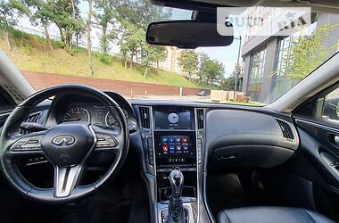 Седан Infiniti Q50 2017 в 