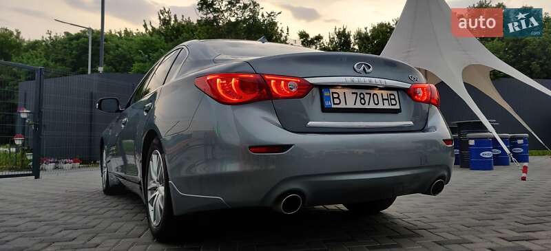 Седан Infiniti Q50 2014 в Полтаві