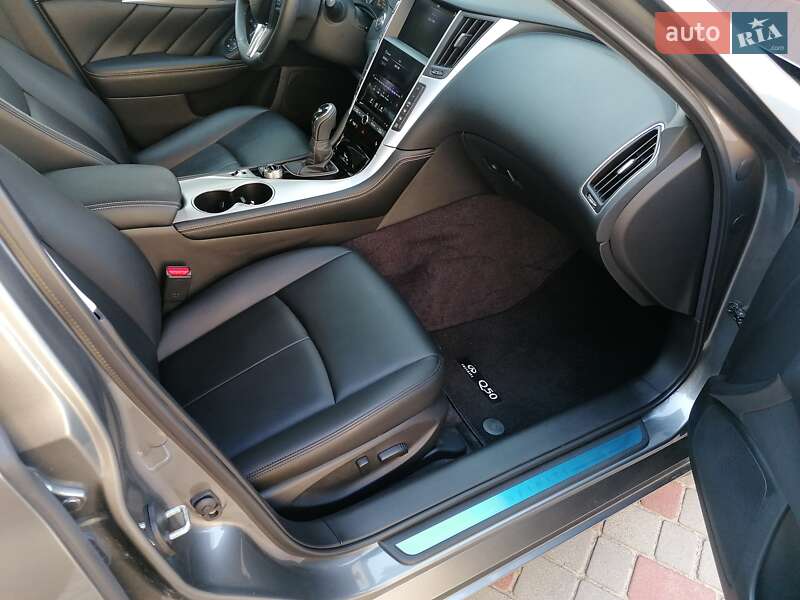 Седан Infiniti Q50 2020 в Львове