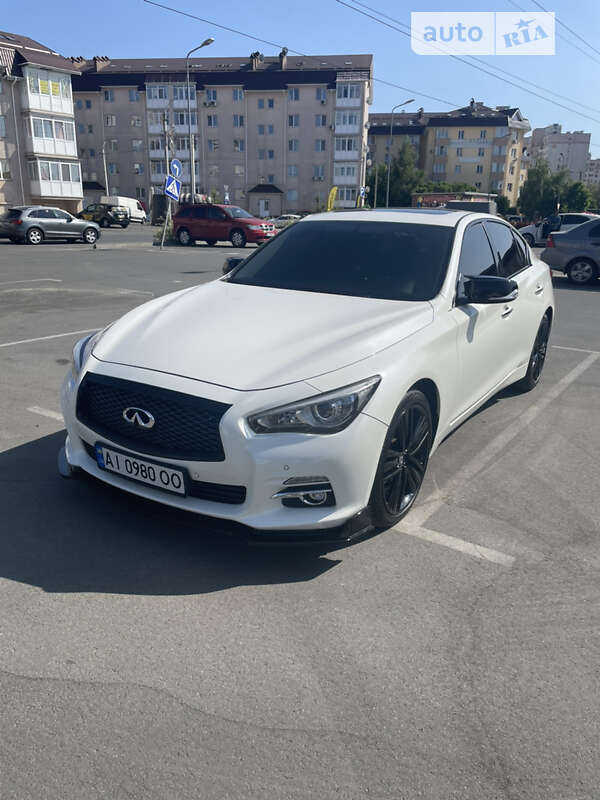 Седан Infiniti Q50 2016 в Киеве