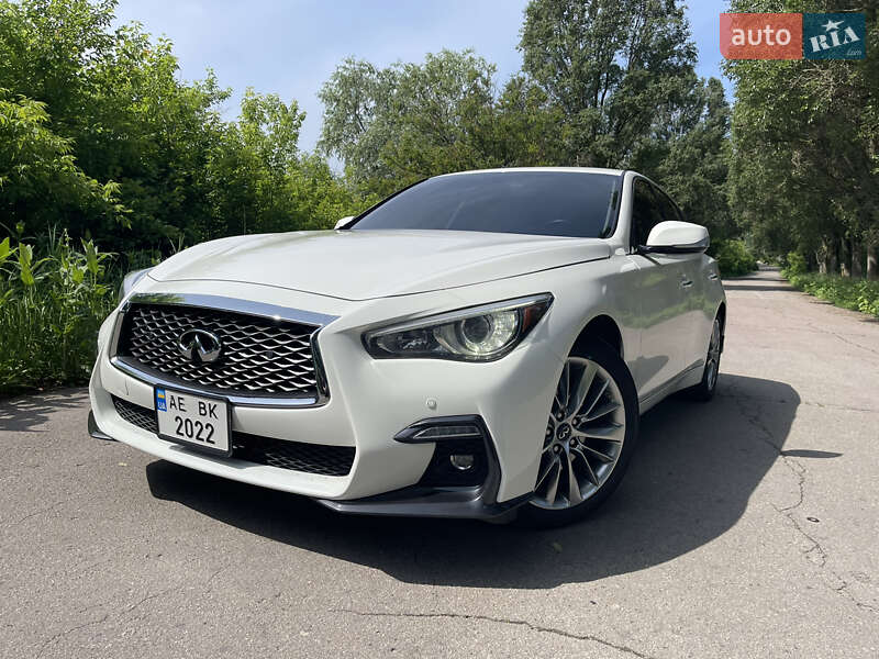 Седан Infiniti Q50 2018 в Дніпрі